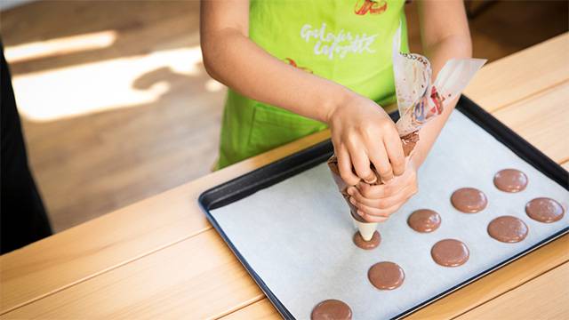 Family workshop: Make your own macaroons