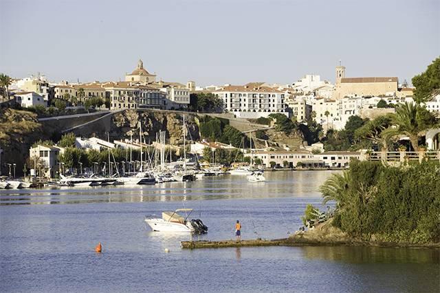 Plaisirs de la table dans les archipels espagnols : les Baléares et les Canaries