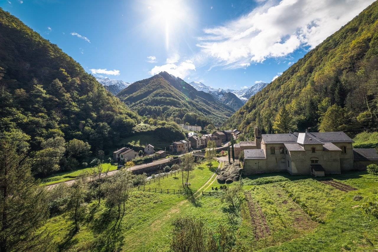 Nos villages aux noms burlesques : Arnac-la-Poste, l'histoire d'un  malentendu