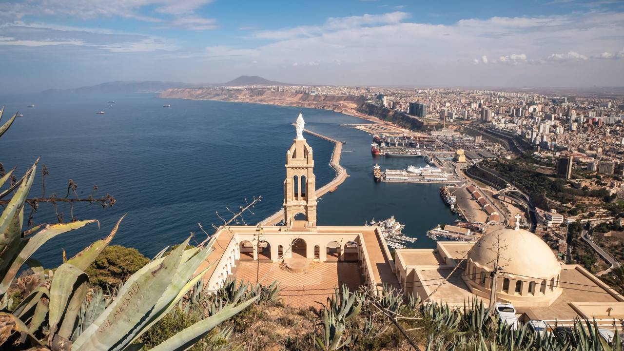 奥兰 - 旅行和旅游指南奥兰 -Algérie - Petit Futé