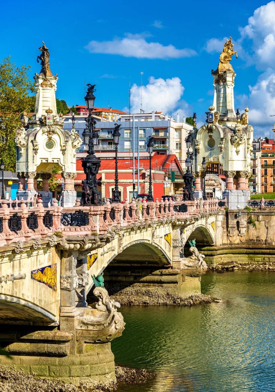 圣塞瓦斯蒂安– Donostia - 旅行和旅游指南圣塞瓦斯蒂安– Donostia -Espagne - Petit Futé