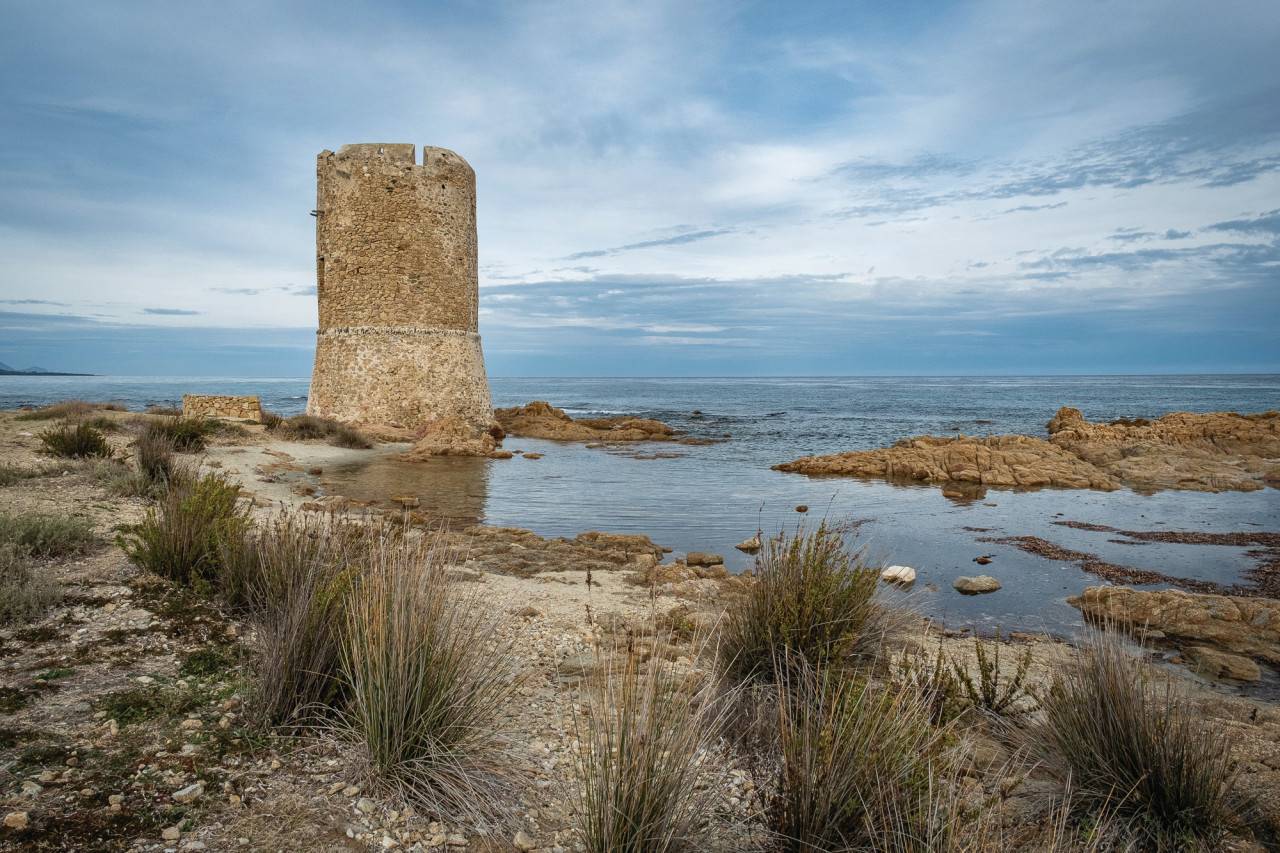 La Caletta - Guide de voyage & touristique à LA CALETTA - Italie ...