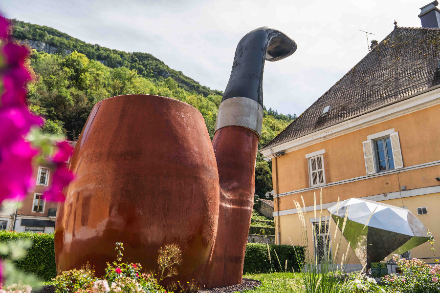 La plus grosse pipe et le plus gros diamant au monde sont à Saint-Claude - ©Lilian Menetrier