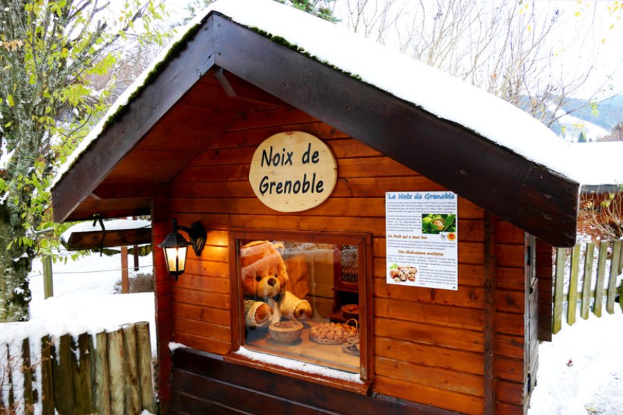 VILLAGE VERCORS SOUS LA NEIGE LA MAGIE DES AUTOMATES