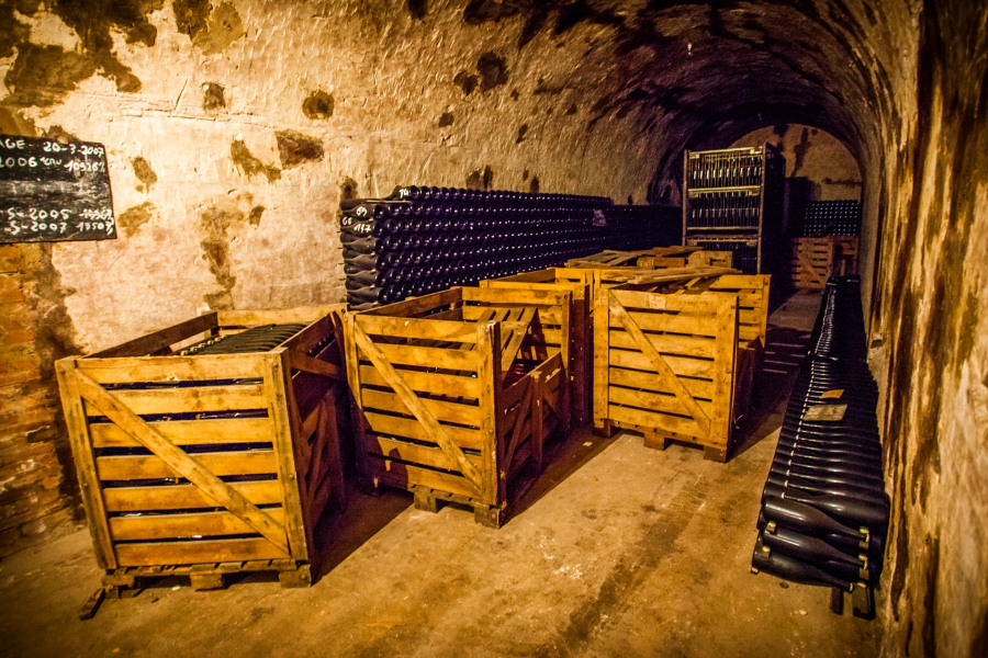 caves - ©champagne guy charbaut