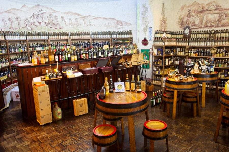 UNIVERSAL STORE Produits gourmands – Vins Funchal photo n° 172769 - ©UNIVERSAL STORE