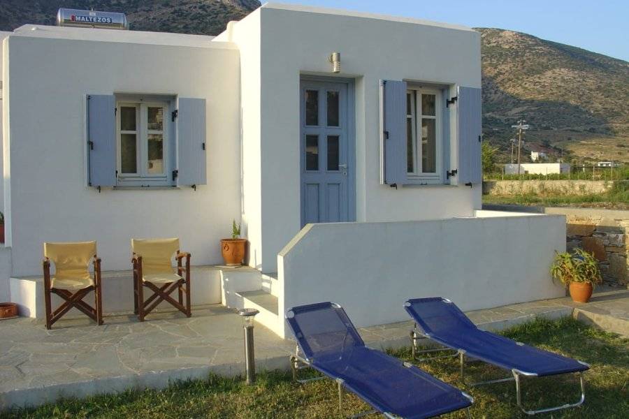 MAKIS CAMPING ET STUDIOS
