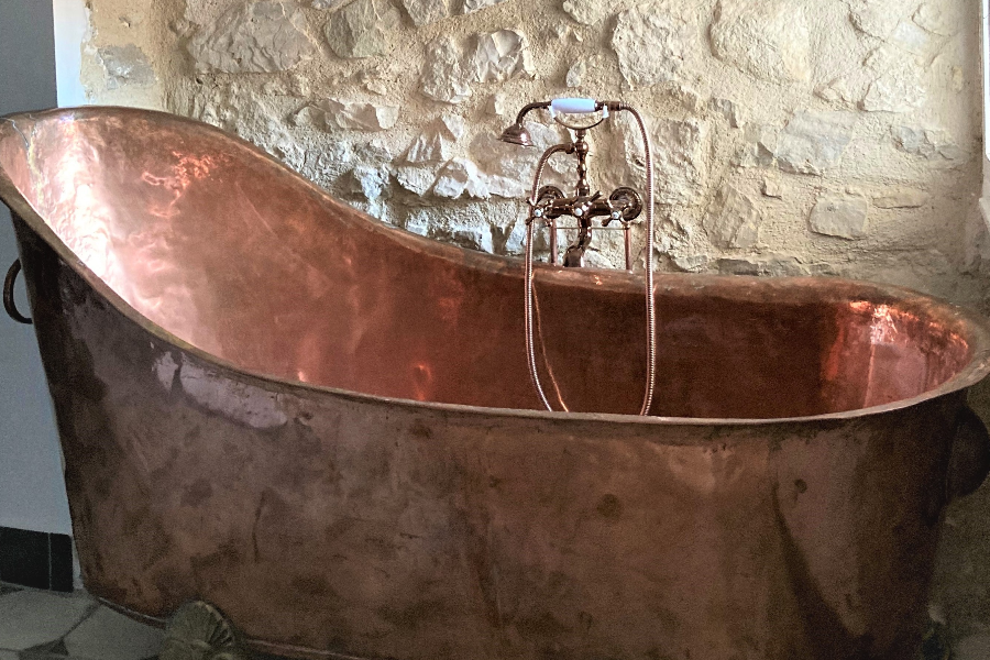 Copper bath - ©copyright