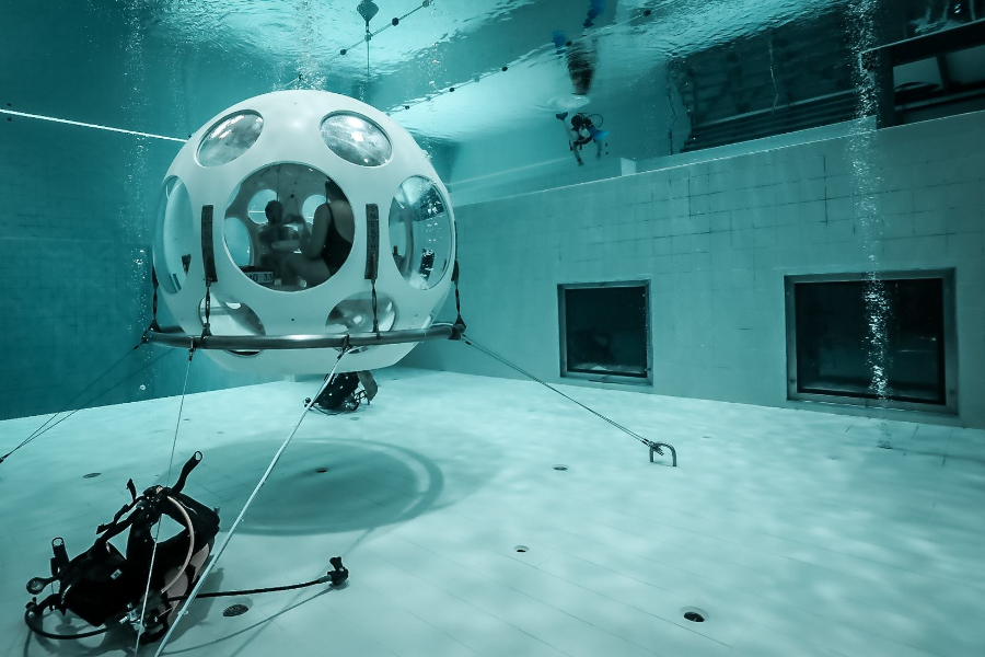 Nemo 33 : des expériences hors du commun