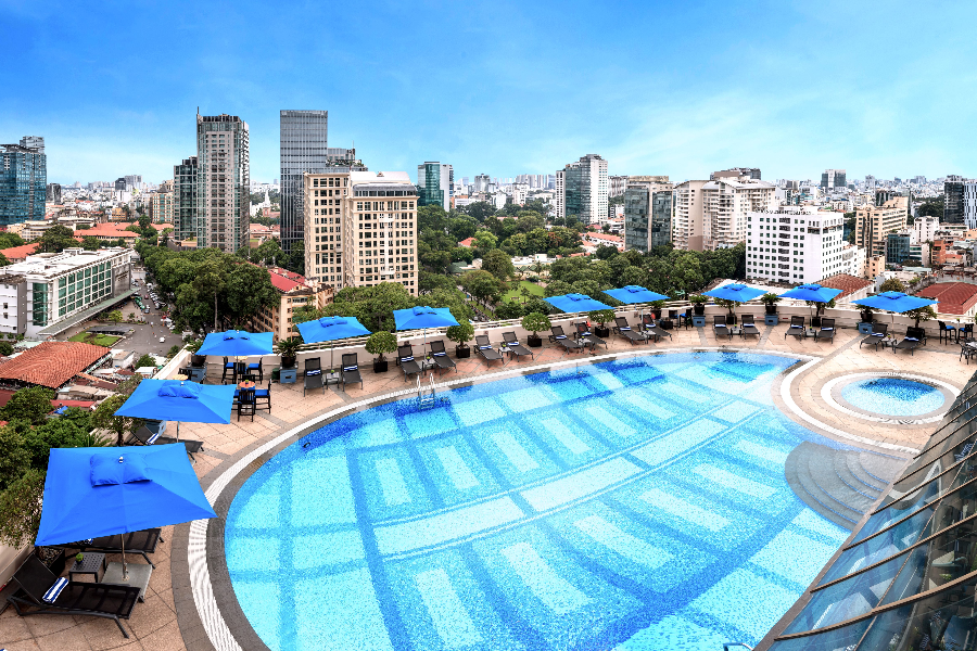 Pool on 18th floor - ©Sofitel Saigon Plaza