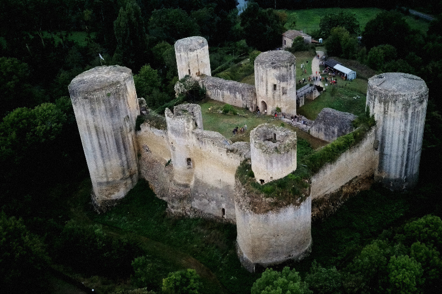 Forteresse du Coudray-Salbart - ©Amis du Coudray-Salbart