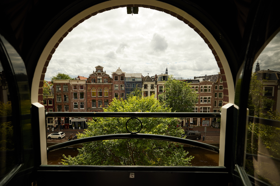 room wit a view