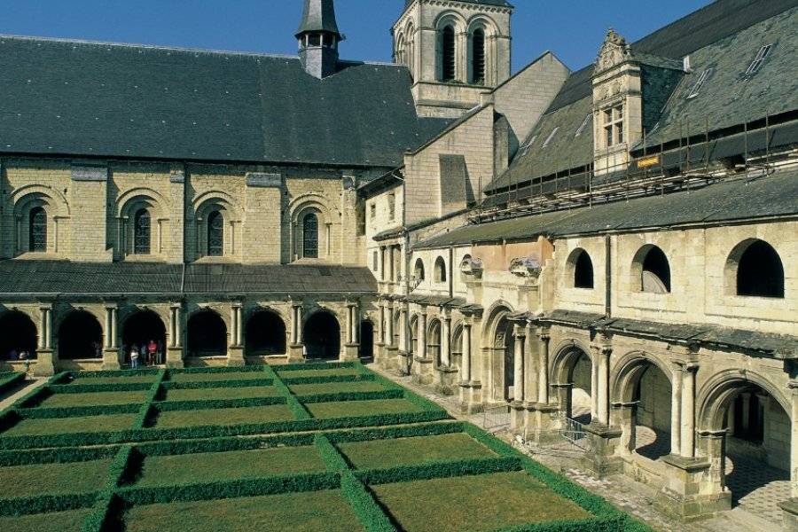 ABBAYE ROYALE DE FONTEVRAUD