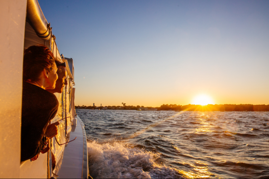 Une balade en bateau pour faire le plein d'embruns - ©Office de Tourisme de Lège-Cap Ferret