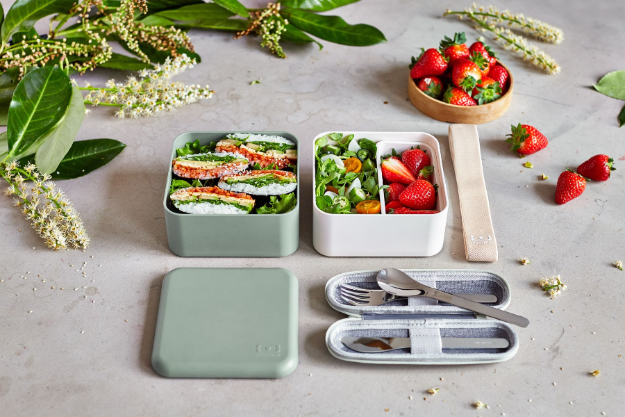 Lunch box MONBENTO verte et blanche - ©MONBENTO