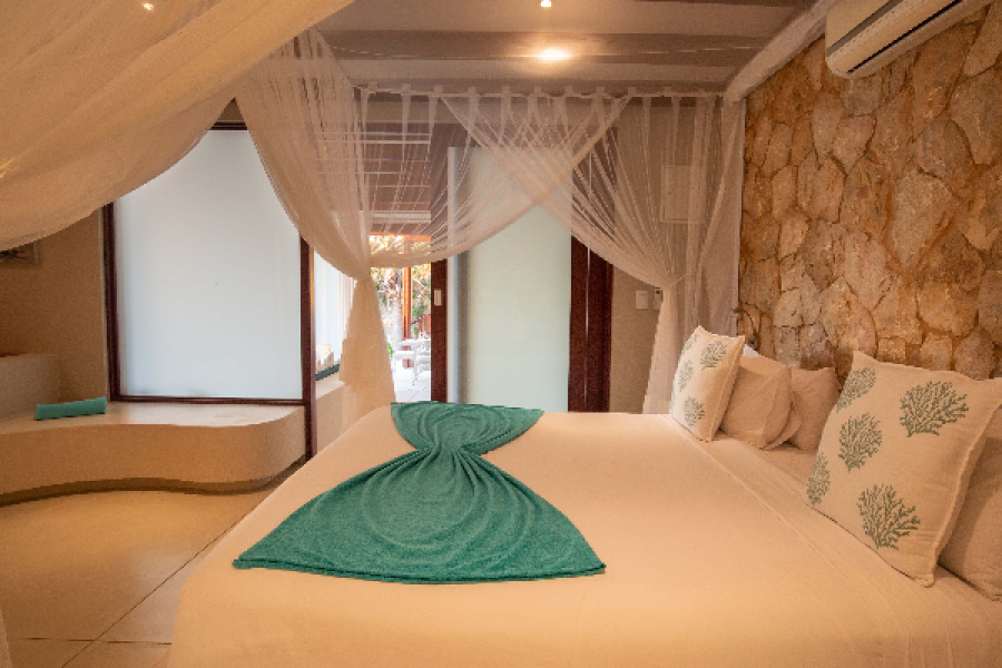 Beach Suite Bedroom - ©Bahia Mar Boutique Hotel