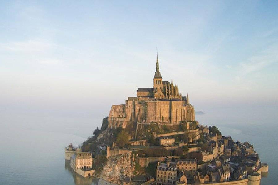 Le Mont Saint Michel - ©AUBERGE DE CAROLLES HÔTEL-RESTAURANT