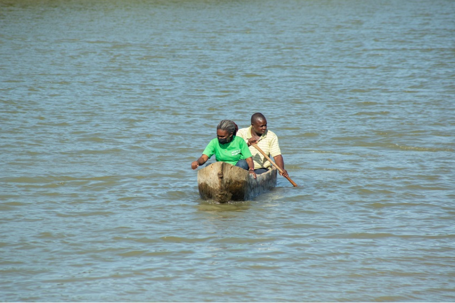 Local boat rowing experience and marvel a the beauty of nature! - ©Yes