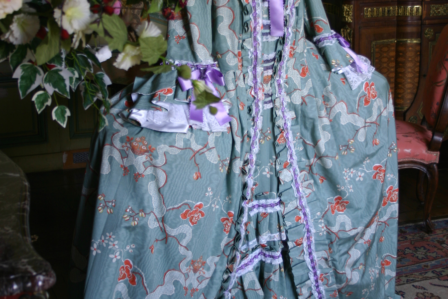 robe de cour 18e siècle - ©migaszewski
