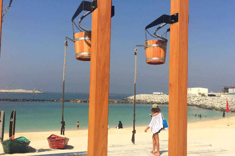 Dubai a de belles plages - ©Josette Ghazal