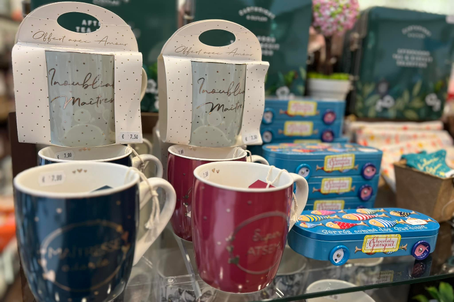 LE LOUNGE COFFEE TEA