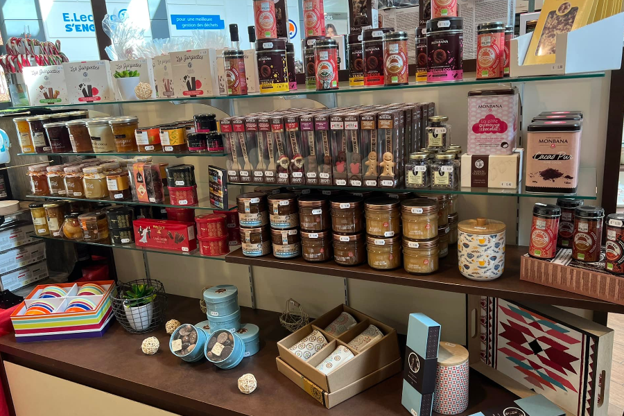 LE LOUNGE COFFEE TEA