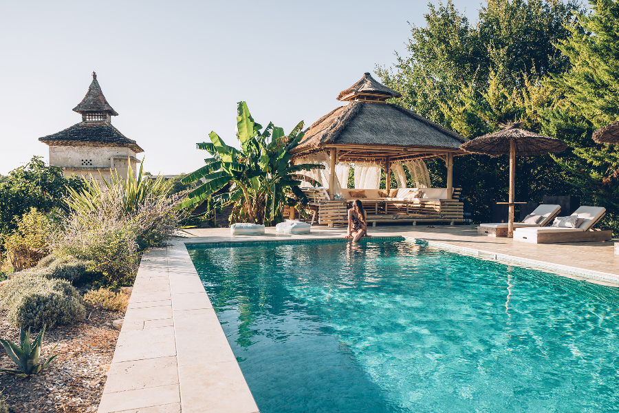 piscine_domaine_de_charme_pella_roca