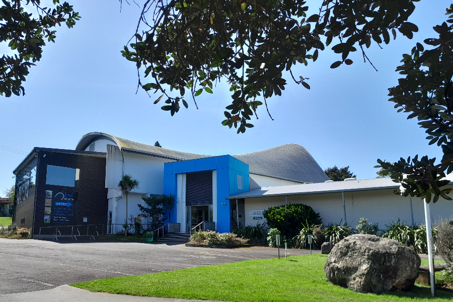Kiwi North Entrance
