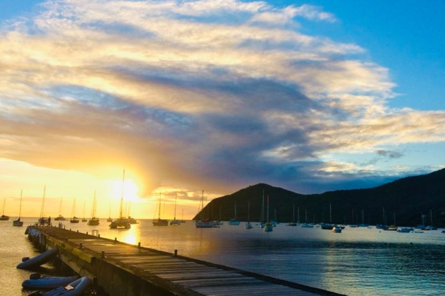 Les couchers de soleil de Grande Anse - ©@deepturtleplongée