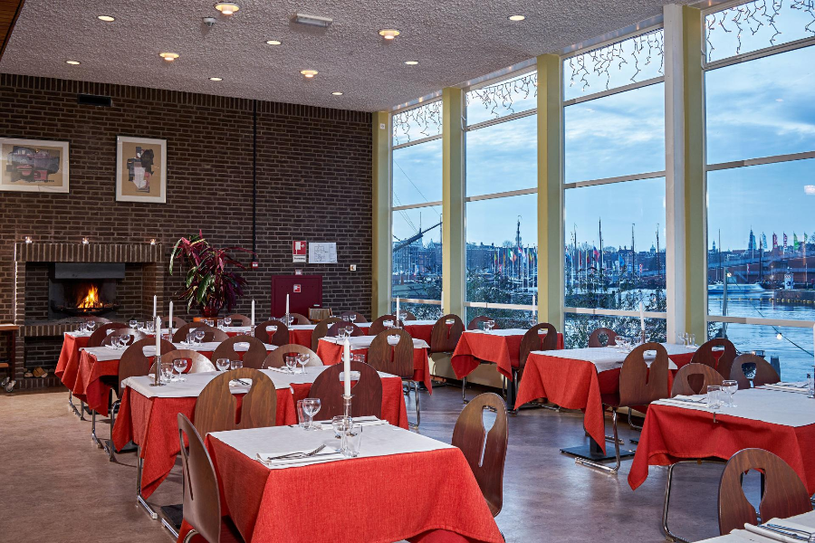 restaurant