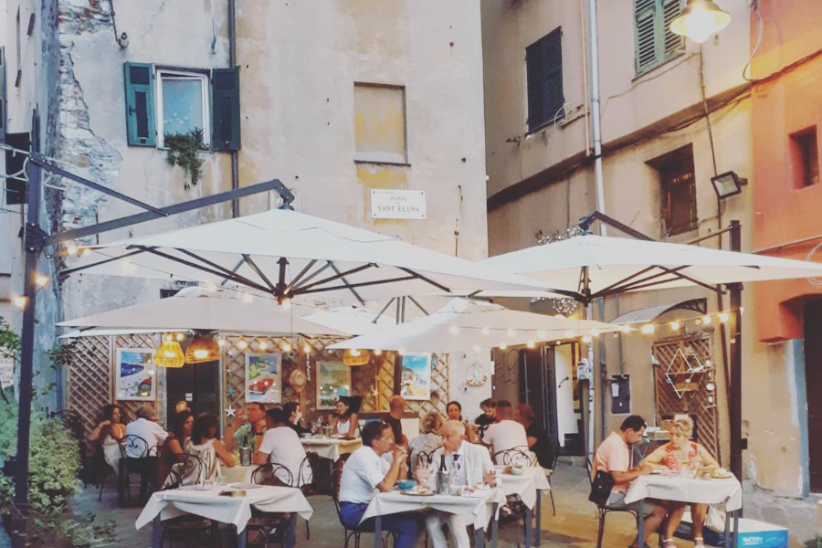 summer piazzetta