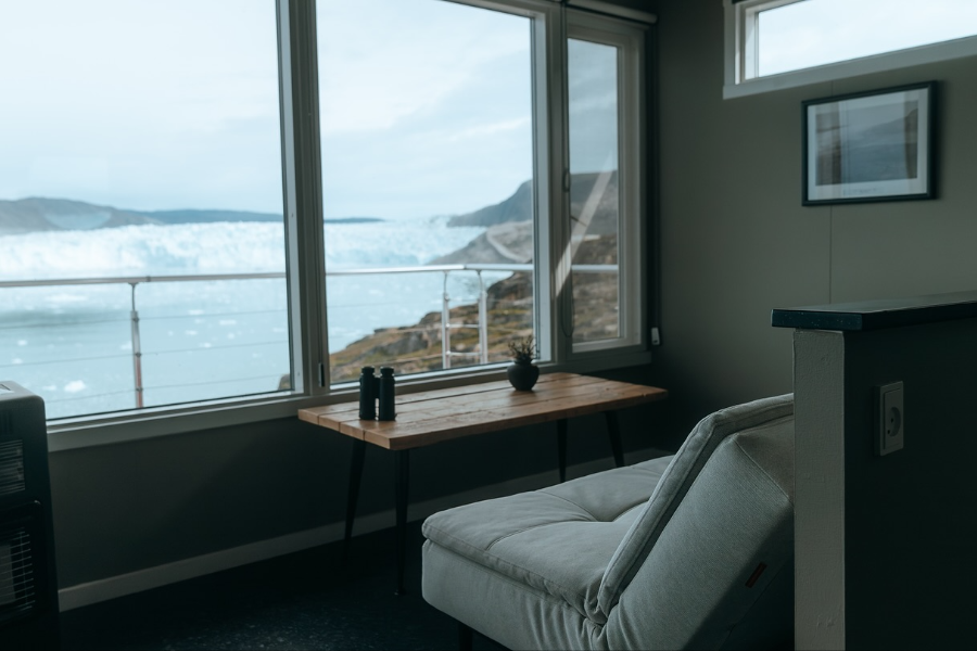 GLACIER LODGE EQI