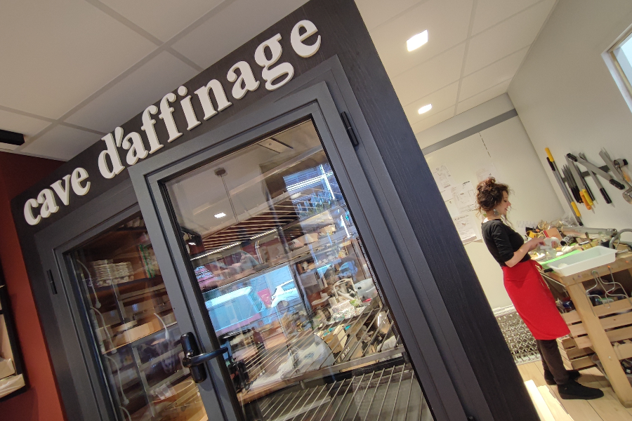 A Brest, à l'Escale Fromagère, ne manquez pas les fromages minutieusement sélectionnés par Carine ! - ©Enora Heurtebize