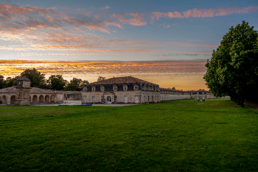 Parvis de la Corderie Royale