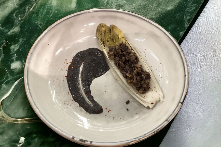 Endive grillée champignon noire - ©Le Divin