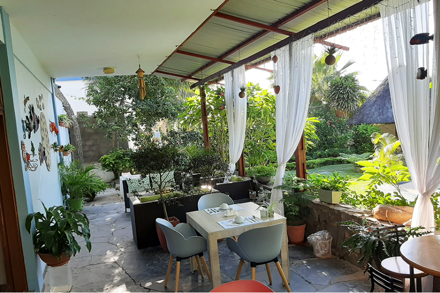 La jolie Terrasse du FigTree - ©FigTree Guesthouse Maputo