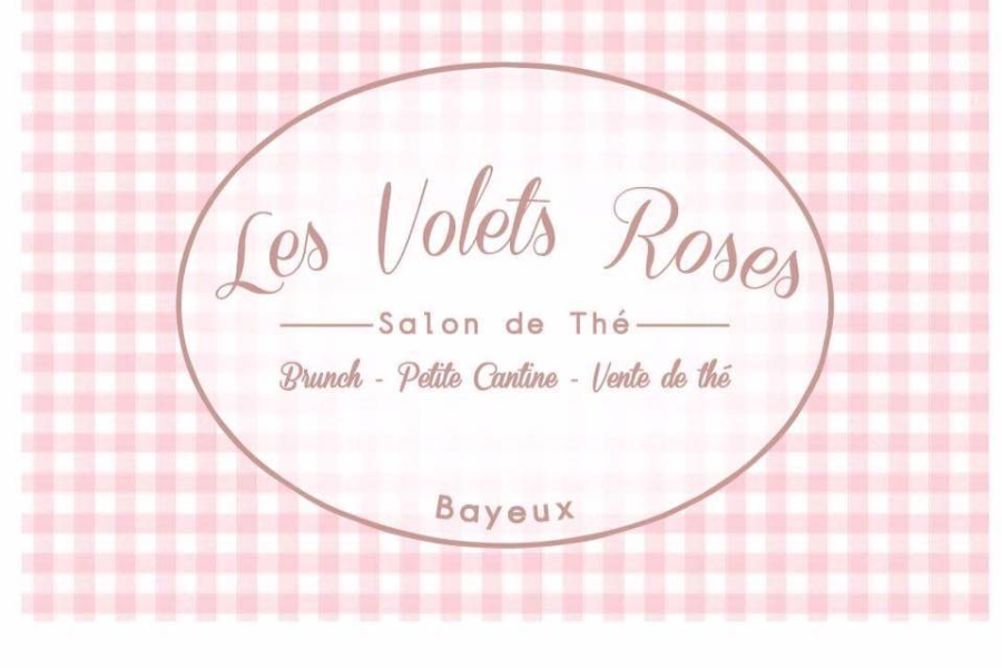 LES VOLETS ROSES