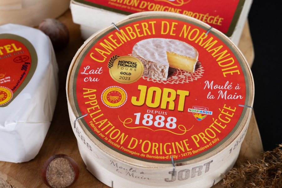 - - ©FROMAGERIE DE JORT