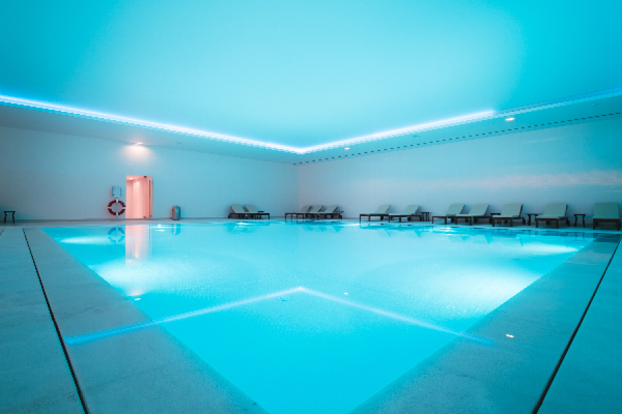 Leisure Indoor Heated Pool (free access) - ©VidaMar Resort Hotel Algarve