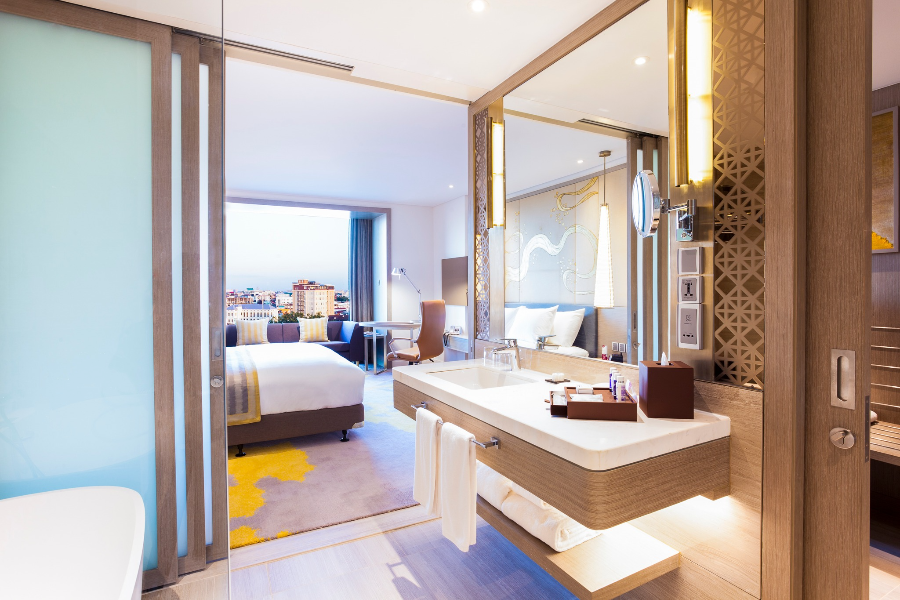 CROWNE PLAZA VIENTIANE