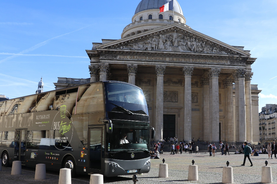 Bus toqué restaurant en bus itinérant paris tourisme