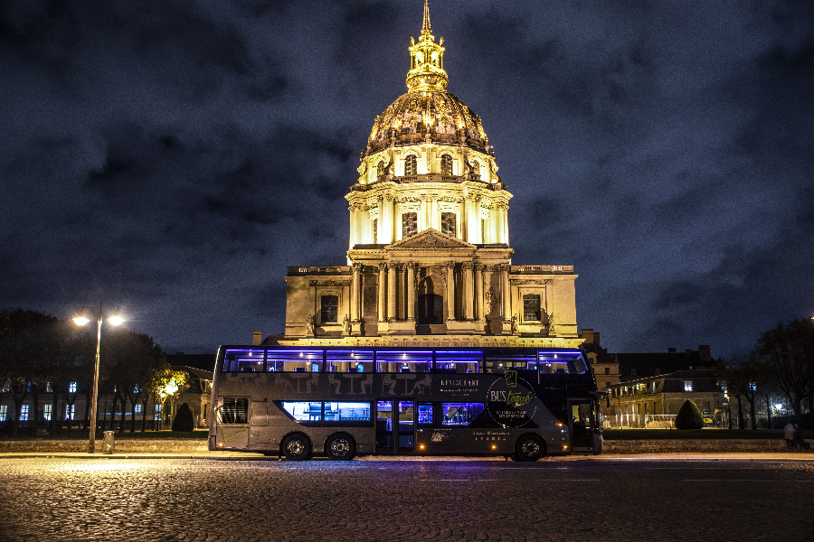 Bus toqué restaurant en bus itinérant paris tourisme