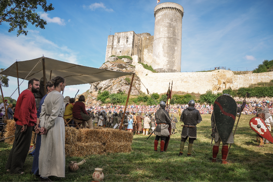 Mi-août Les Médiévales de falaise - ©©Ville de Falaise