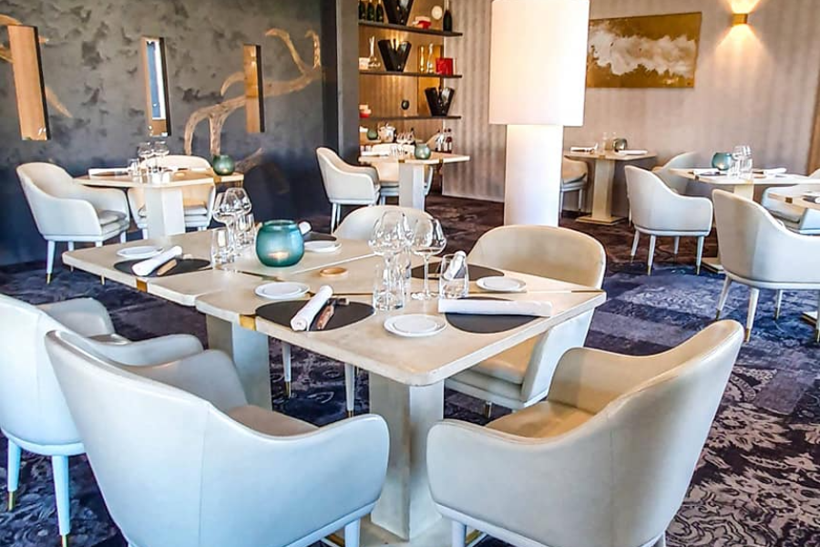 LA TABLE DE CHRISTOPHE HAY & LOÏS BÉE