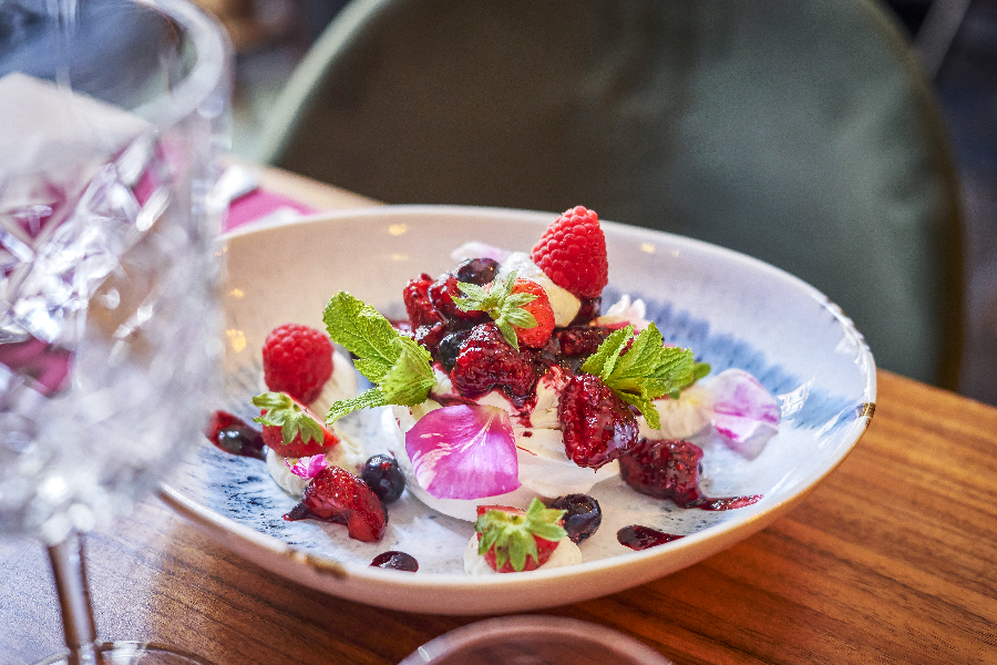 Dessert gourmand fruits rouge du restaurant Et Si