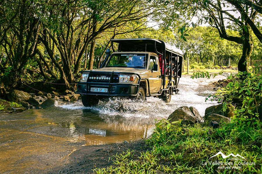 Visite du parc en Safari Car - ©lvdc2023