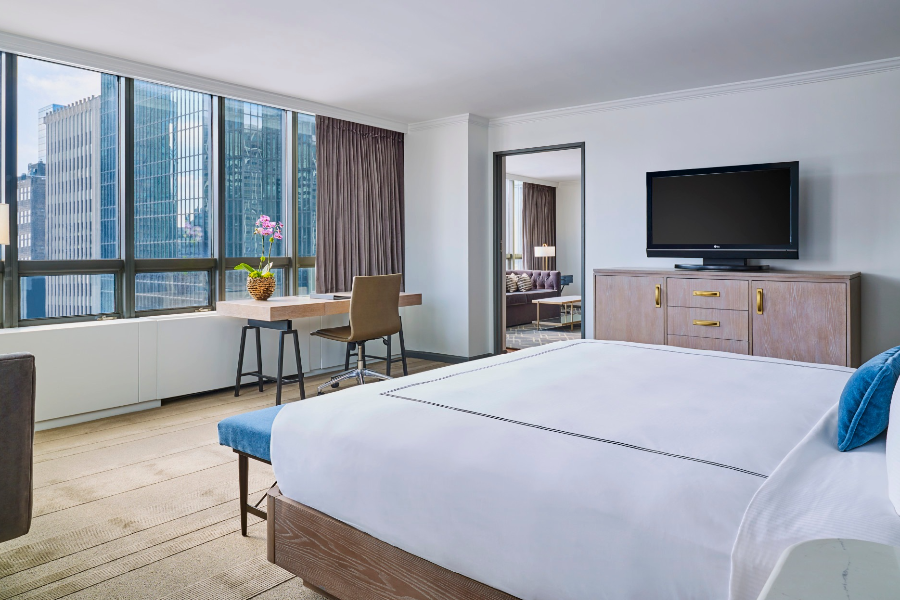 THE MARQUETTE HOTEL CURIO COLLECTION BY HILTON