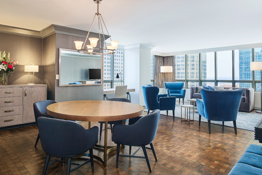 THE MARQUETTE HOTEL CURIO COLLECTION BY HILTON