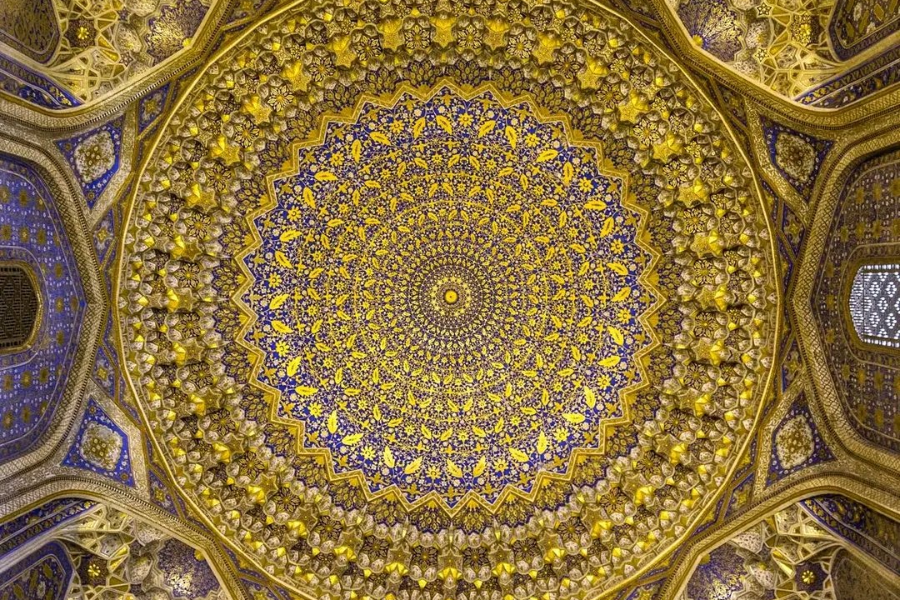 l'intérieure de la coupole mosquée Tilla Kori Réghistan
