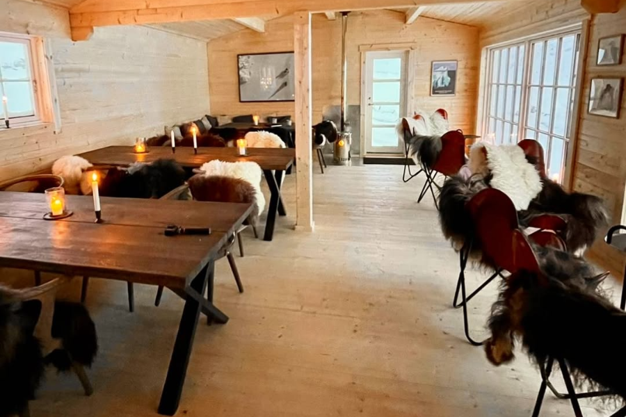 IGLOO LODGE